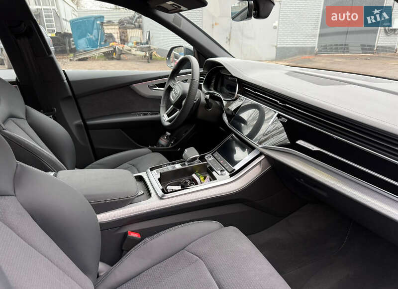 Внедорожник / Кроссовер Audi Q8 2025 в Кривом Роге