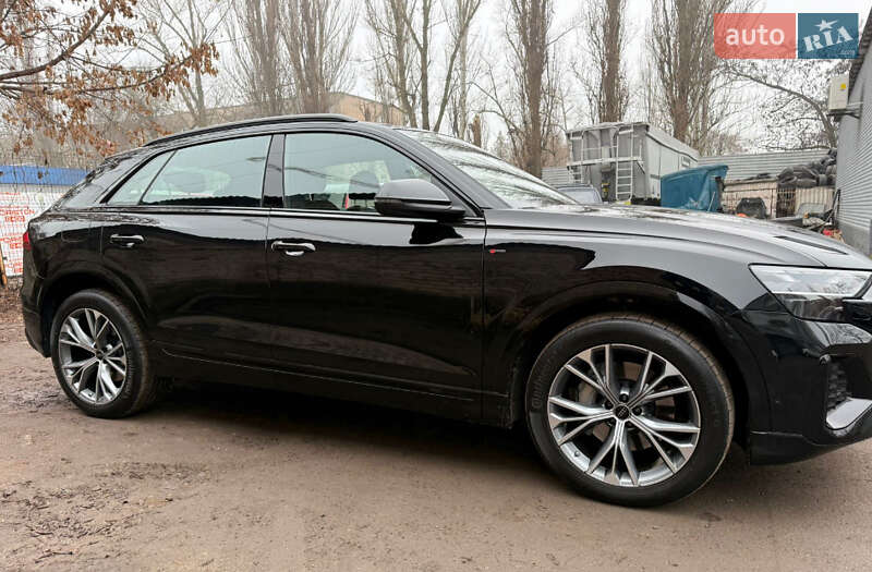 Внедорожник / Кроссовер Audi Q8 2025 в Кривом Роге