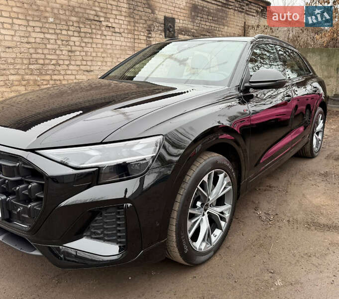 Внедорожник / Кроссовер Audi Q8 2025 в Кривом Роге