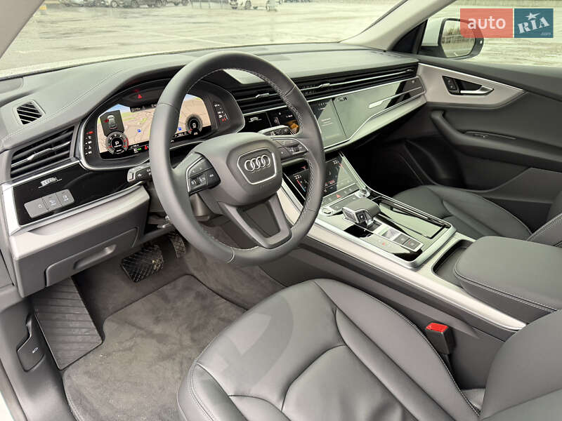 Внедорожник / Кроссовер Audi Q8 2025 в Киеве