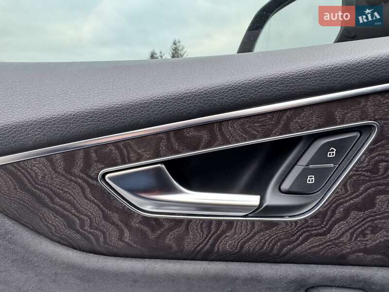 Внедорожник / Кроссовер Audi Q8 2019 в Тернополе