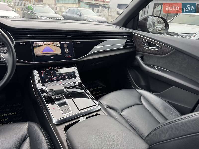 Внедорожник / Кроссовер Audi Q8 2019 в Тернополе
