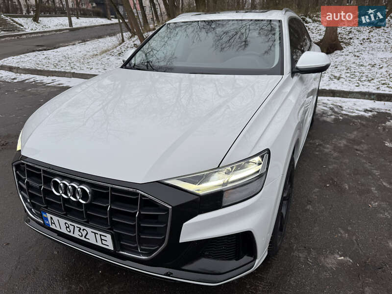 Внедорожник / Кроссовер Audi Q8 2021 в Киеве