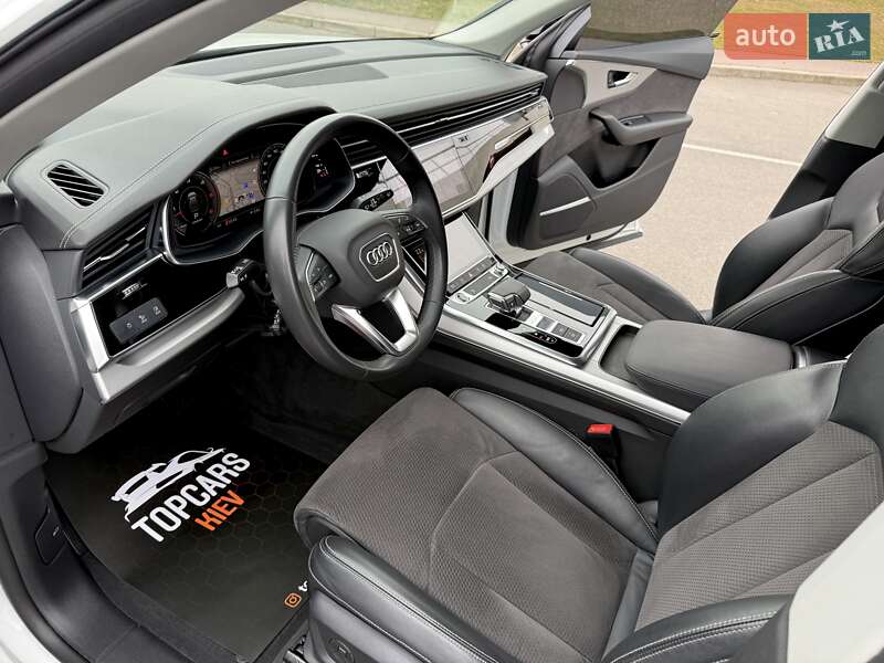 Позашляховик / Кросовер Audi Q8 2023 в Києві
