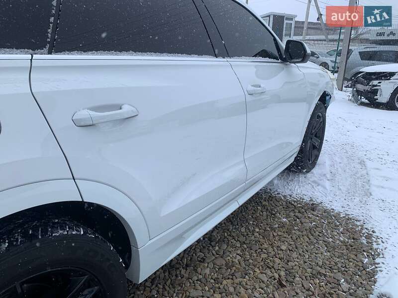 Внедорожник / Кроссовер Audi Q8 2019 в Стрые