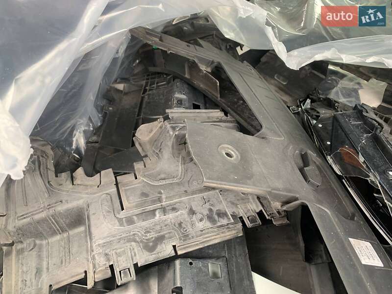 Внедорожник / Кроссовер Audi Q8 2019 в Стрые