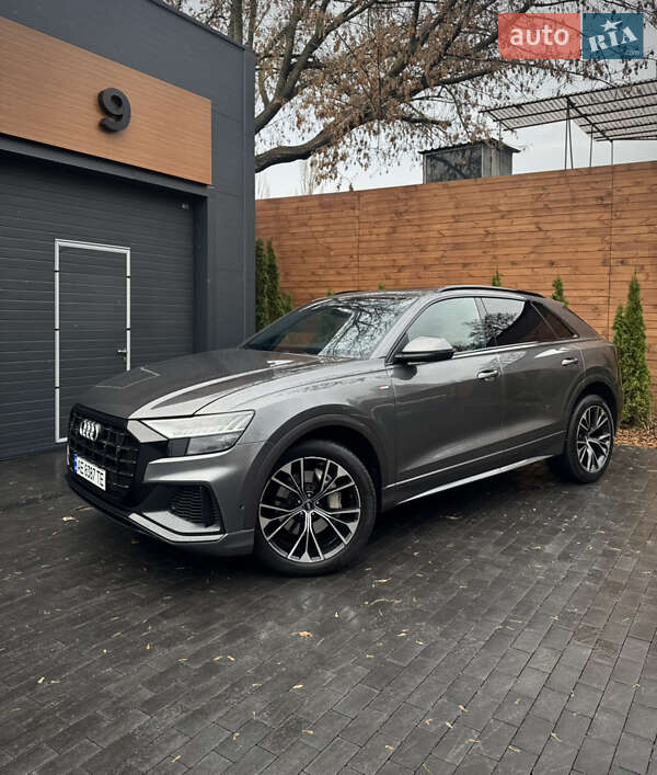 Внедорожник / Кроссовер Audi Q8 2018 в Киеве