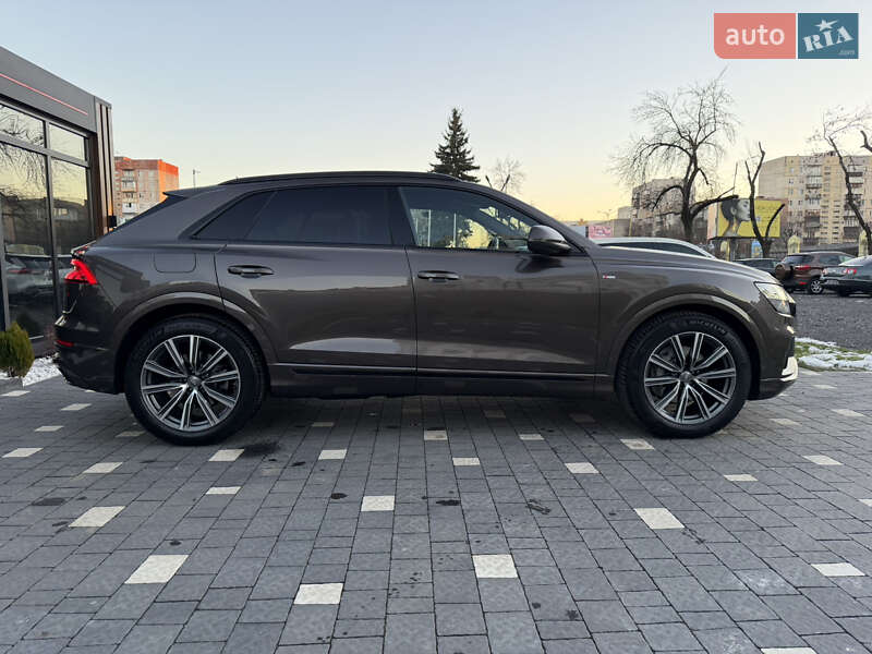 Позашляховик / Кросовер Audi Q8 2019 в Ужгороді фото 7 Позашляховик / Кросовер Audi Q8 2019 в Ужгороді