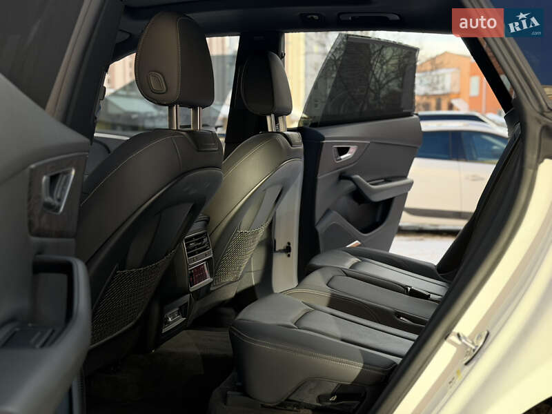 Позашляховик / Кросовер Audi Q8 2019 в Ромнах фото 11 Позашляховик / Кросовер Audi Q8 2019 в Ромнах