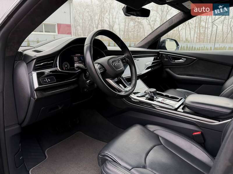 Внедорожник / Кроссовер Audi Q8 2019 в Луцке