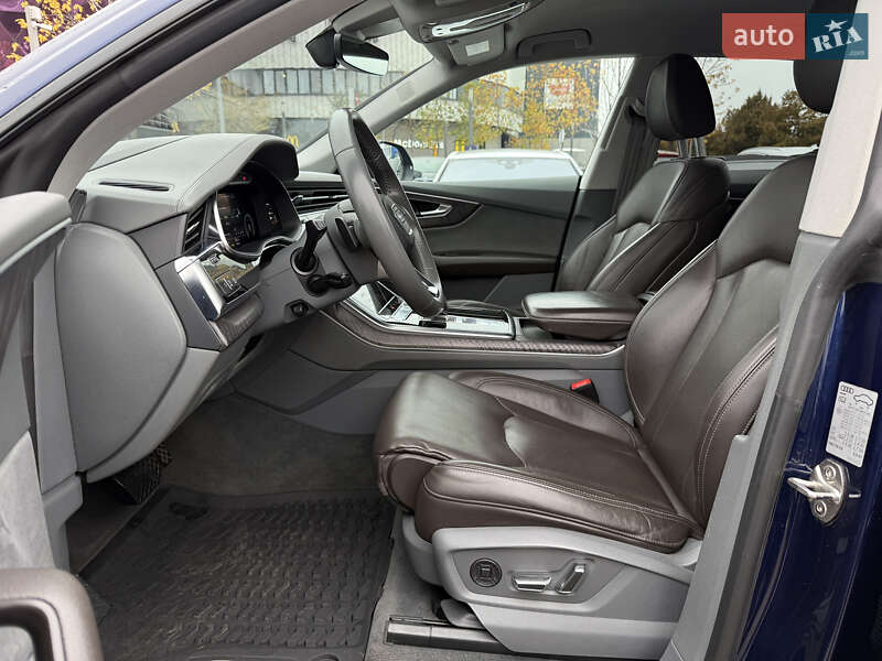 Позашляховик / Кросовер Audi Q8 2019 в Києві фото 23 Позашляховик / Кросовер Audi Q8 2019 в Києві