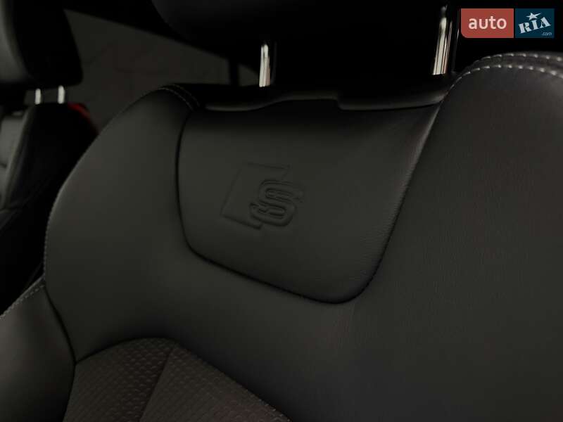 Внедорожник / Кроссовер Audi Q8 2019 в Тернополе