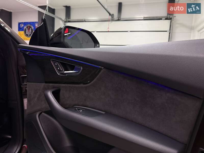 Внедорожник / Кроссовер Audi Q8 2019 в Тернополе