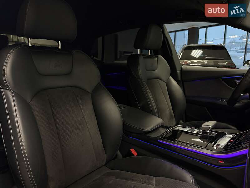 Внедорожник / Кроссовер Audi Q8 2019 в Тернополе