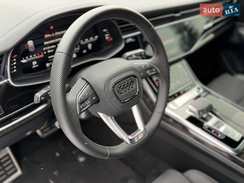 Внедорожник / Кроссовер Audi Q8 2024 в Киеве