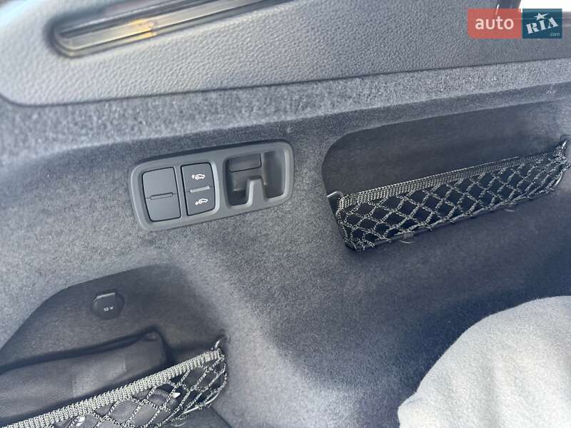 Внедорожник / Кроссовер Audi Q8 2025 в Киеве