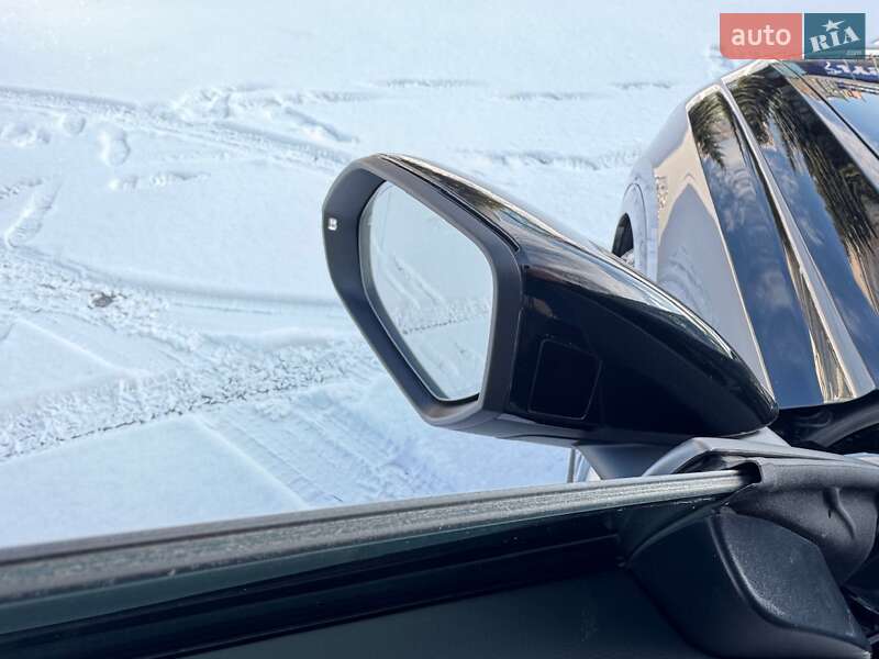 Внедорожник / Кроссовер Audi Q8 2025 в Киеве