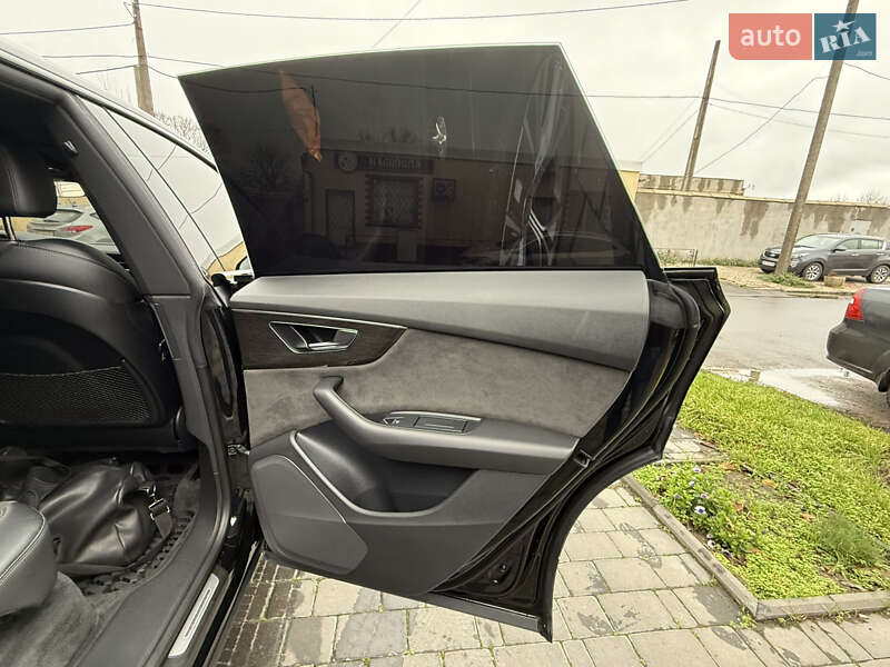 Внедорожник / Кроссовер Audi Q8 2021 в Киеве фото 5 Внедорожник / Кроссовер Audi Q8 2021 в Киеве