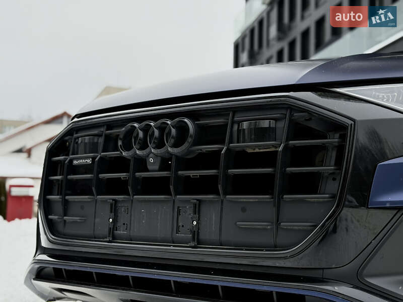 Позашляховик / Кросовер Audi Q8 2018 в Львові