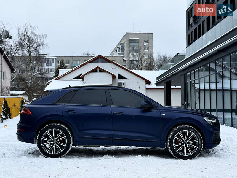 Позашляховик / Кросовер Audi Q8 2018 в Львові