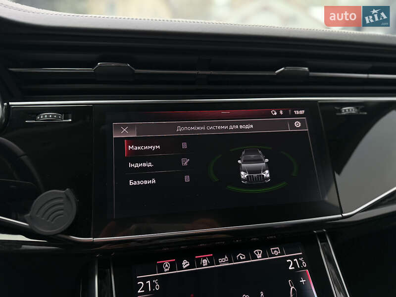 Позашляховик / Кросовер Audi Q8 2018 в Львові