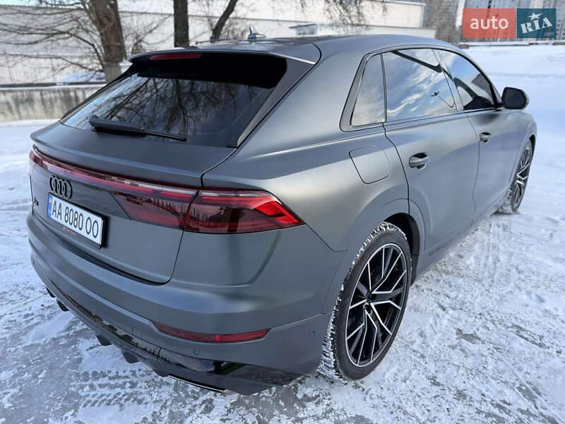 Внедорожник / Кроссовер Audi Q8 2024 в Киеве