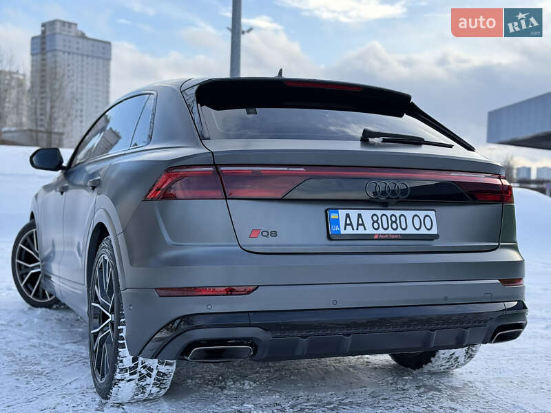 Внедорожник / Кроссовер Audi Q8 2024 в Киеве