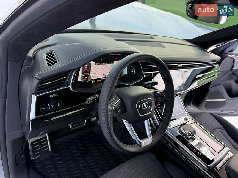 Внедорожник / Кроссовер Audi Q8 2024 в Киеве