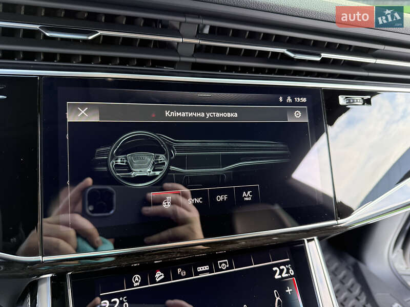 Внедорожник / Кроссовер Audi Q8 2024 в Киеве