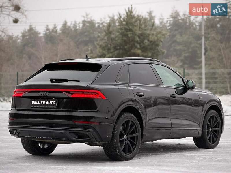 Внедорожник / Кроссовер Audi Q8 2023 в Киеве