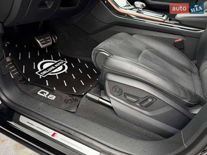 Внедорожник / Кроссовер Audi Q8 2023 в Киеве