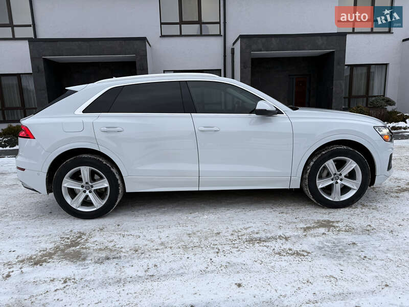 Внедорожник / Кроссовер Audi Q8 2018 в Киеве