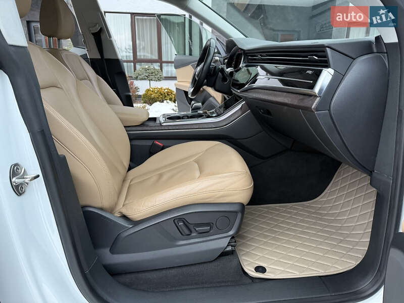 Внедорожник / Кроссовер Audi Q8 2018 в Киеве