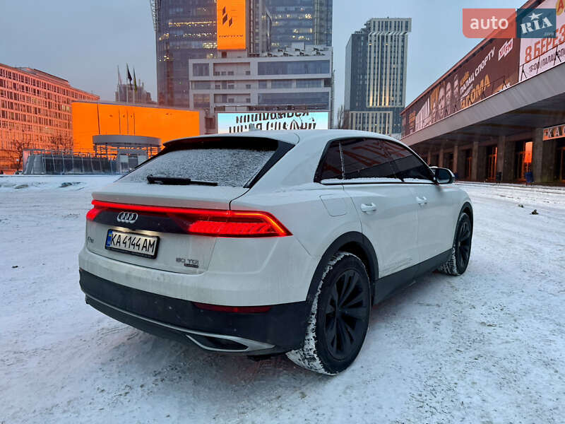 Внедорожник / Кроссовер Audi Q8 2019 в Киеве