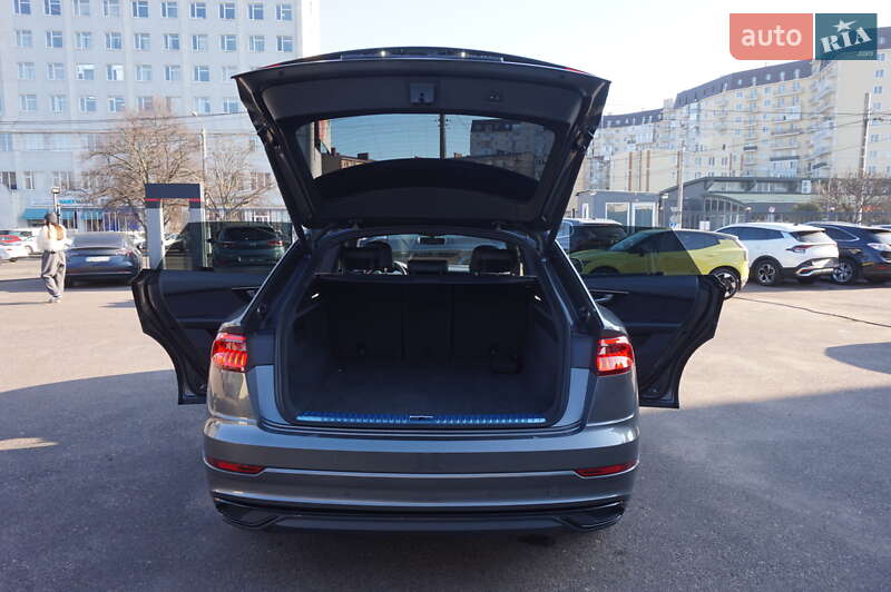 Внедорожник / Кроссовер Audi Q8 2023 в Одессе