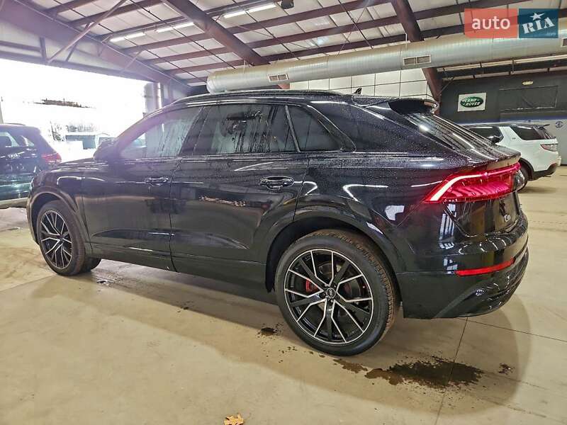 Внедорожник / Кроссовер Audi Q8 2020 в Днепре