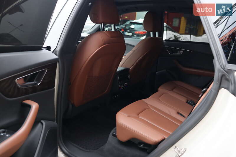 Внедорожник / Кроссовер Audi Q8 2021 в Львове