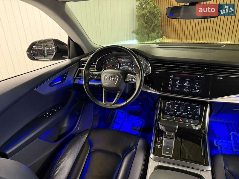 Внедорожник / Кроссовер Audi Q8 2019 в Киеве