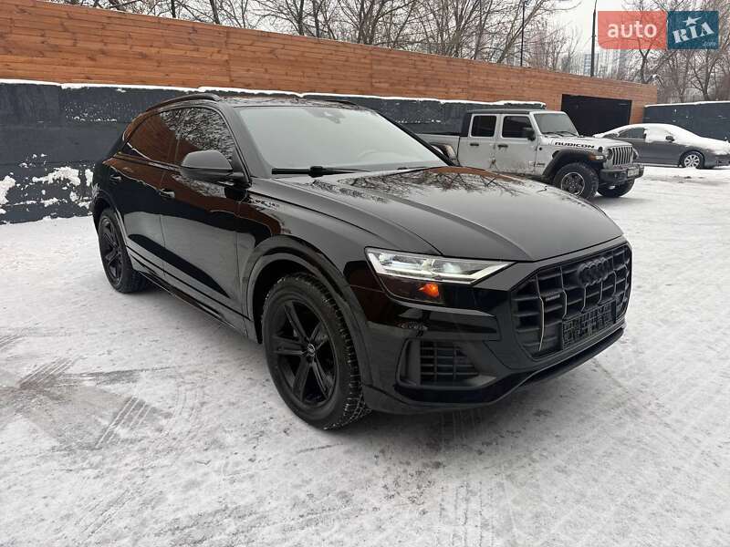 Внедорожник / Кроссовер Audi Q8 2018 в Киеве