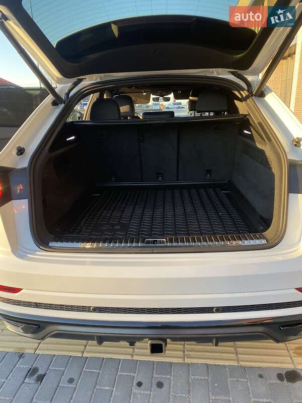 Внедорожник / Кроссовер Audi Q8 2020 в Виннице