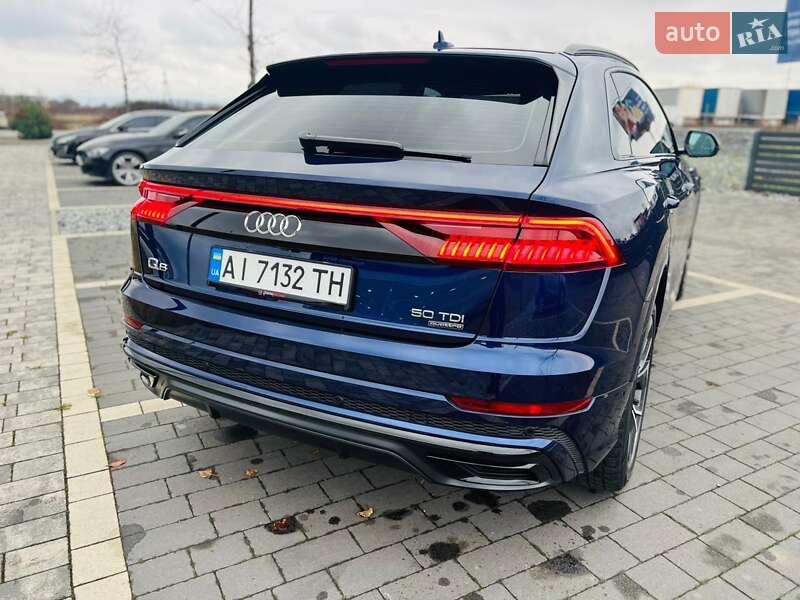 Внедорожник / Кроссовер Audi Q8 2020 в Киеве