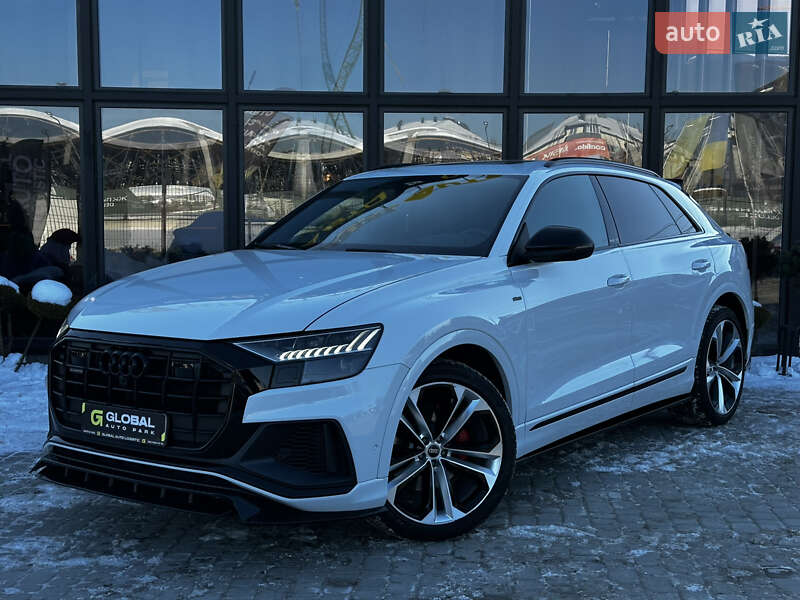 Внедорожник / Кроссовер Audi Q8 2021 в Львове