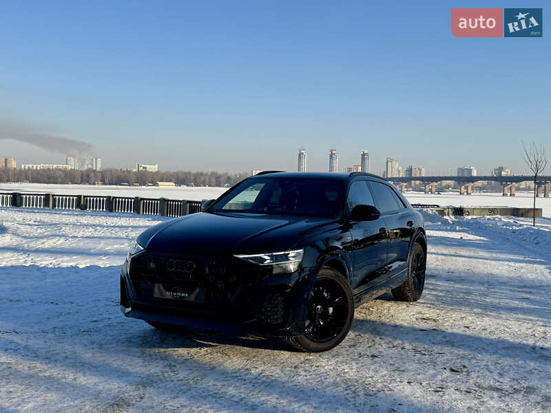Позашляховик / Кросовер Audi Q8 2025 в Києві
