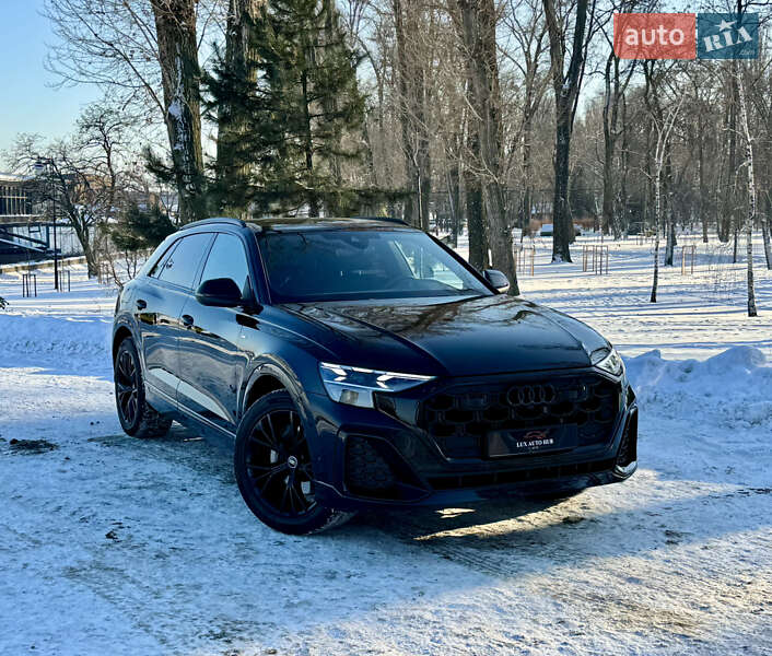 Позашляховик / Кросовер Audi Q8 2025 в Києві