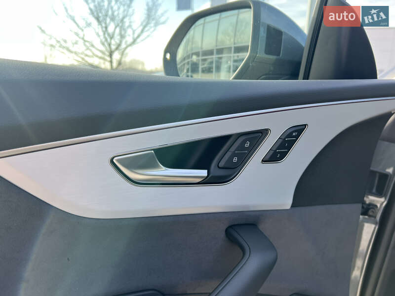 Внедорожник / Кроссовер Audi Q8 2025 в Полтаве