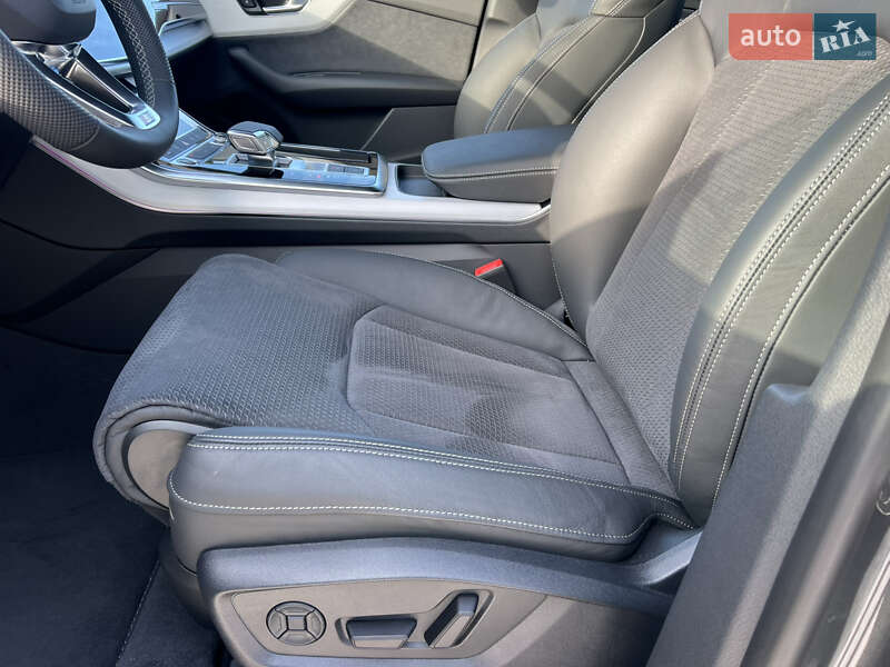 Внедорожник / Кроссовер Audi Q8 2025 в Полтаве