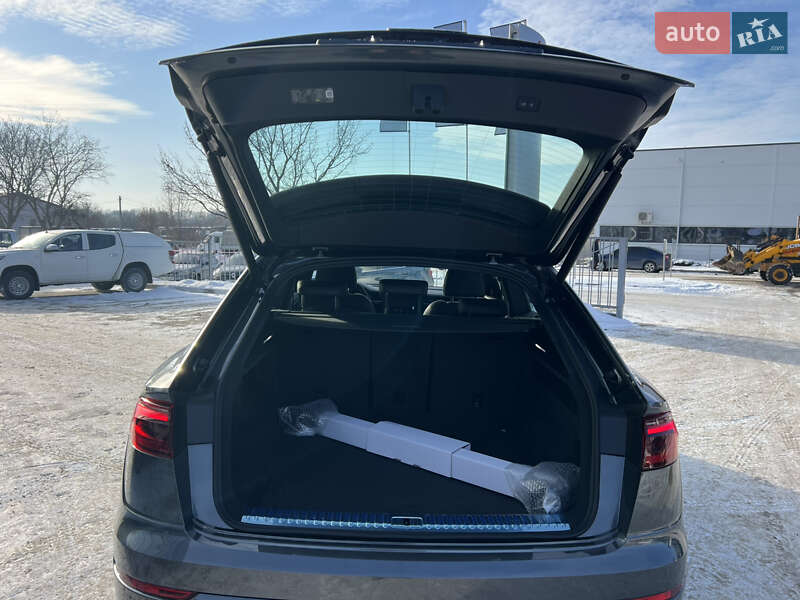 Внедорожник / Кроссовер Audi Q8 2025 в Полтаве