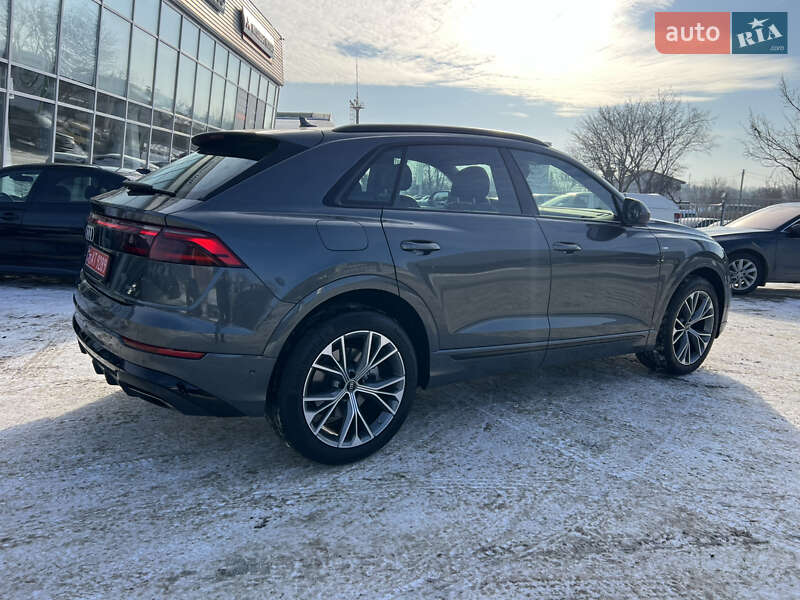 Внедорожник / Кроссовер Audi Q8 2025 в Полтаве