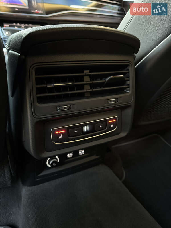 Внедорожник / Кроссовер Audi Q8 2019 в Киеве фото 13 Внедорожник / Кроссовер Audi Q8 2019 в Киеве