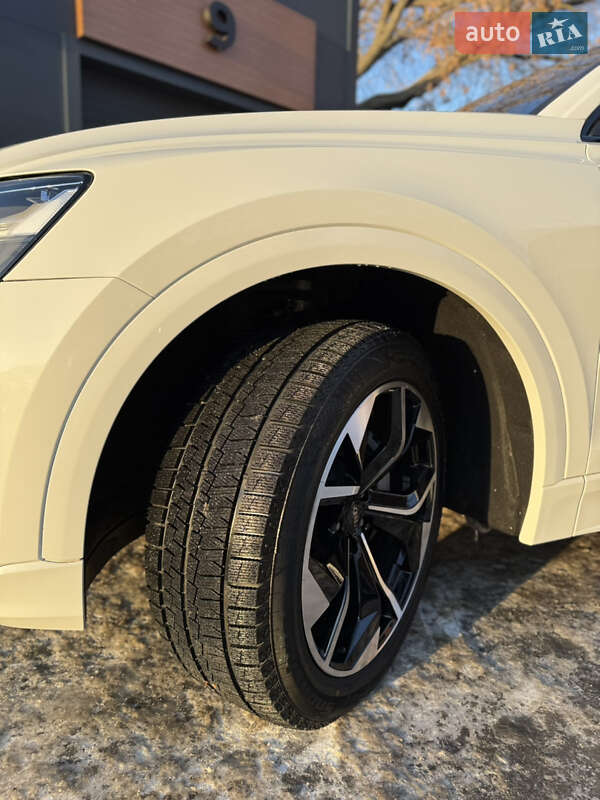 Внедорожник / Кроссовер Audi Q8 2019 в Киеве фото 20 Внедорожник / Кроссовер Audi Q8 2019 в Киеве